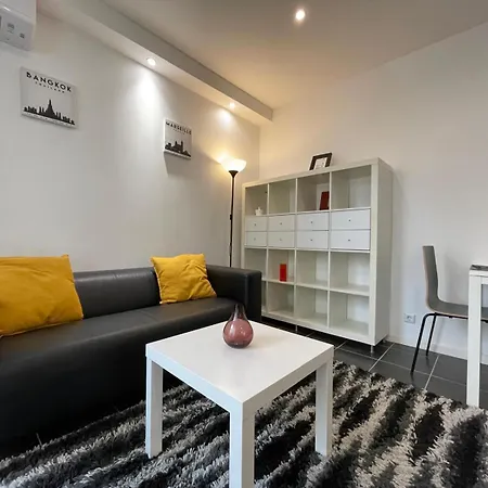 Apartamento Confort & Gare - Exterieur - Parking Fontainebleau